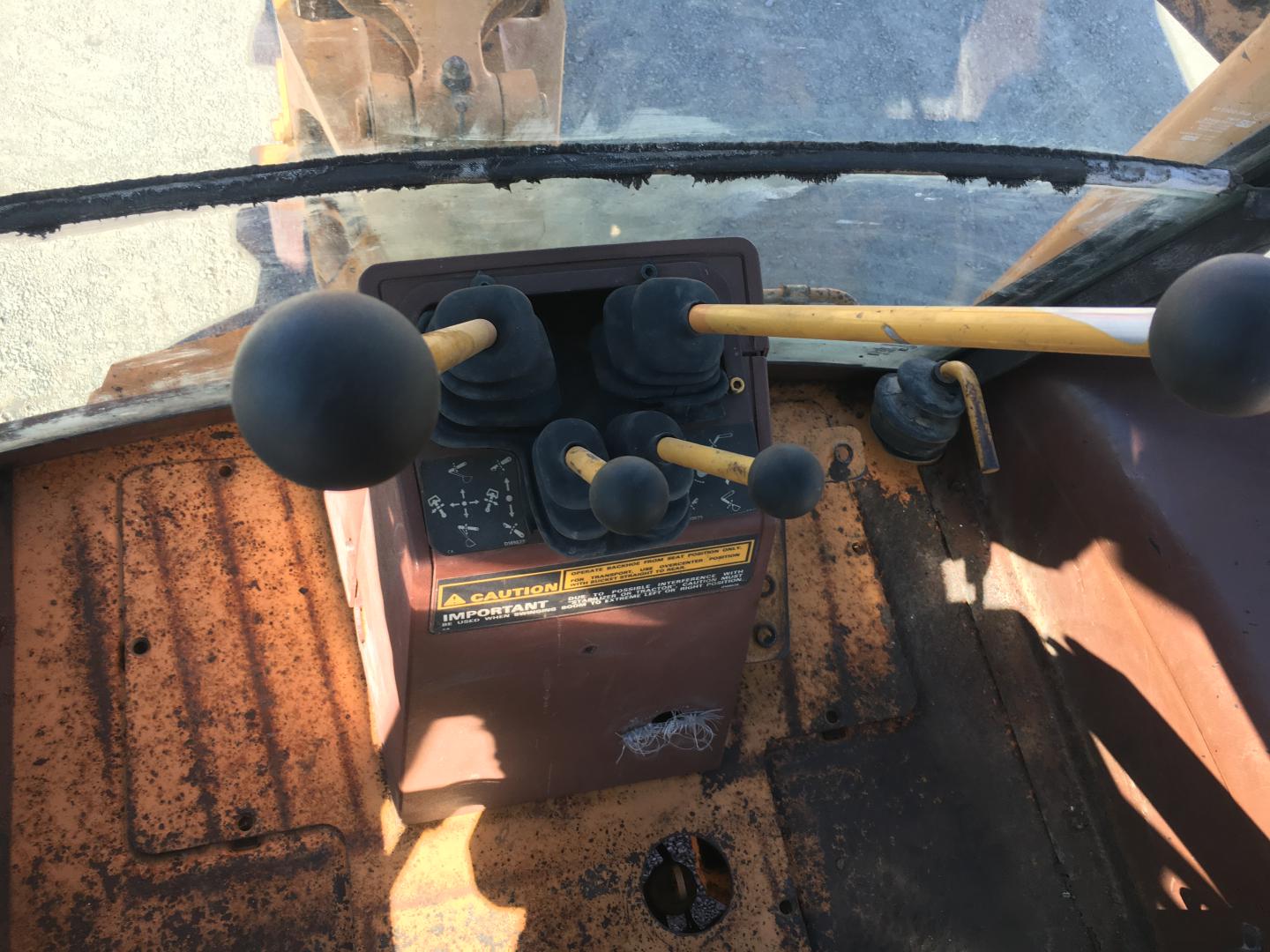 ./imagenes/INVOICE/2019/15940/RETROEXCAVADORA CASE 580SK (32).JPG